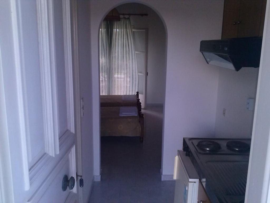 Liberty'S Studios Almiros Beach Room photo